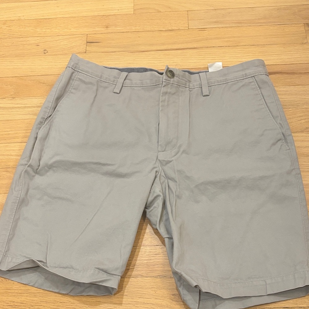 Banana Republic Factory Men's Gray Flat Front Shorts
